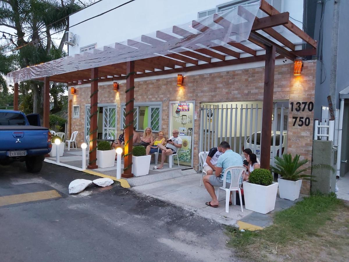 מטיניוס Hotel Pousada Girassol מראה חיצוני תמונה
