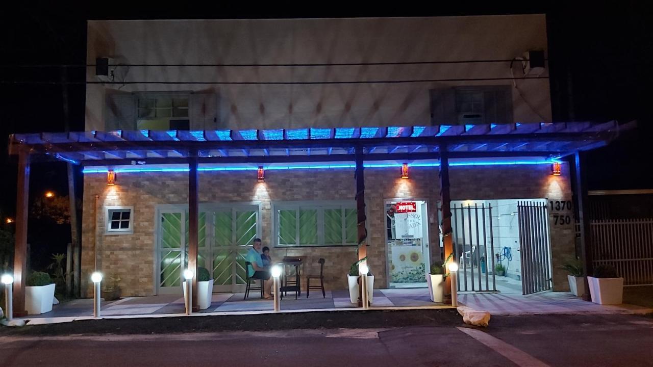מטיניוס Hotel Pousada Girassol מראה חיצוני תמונה